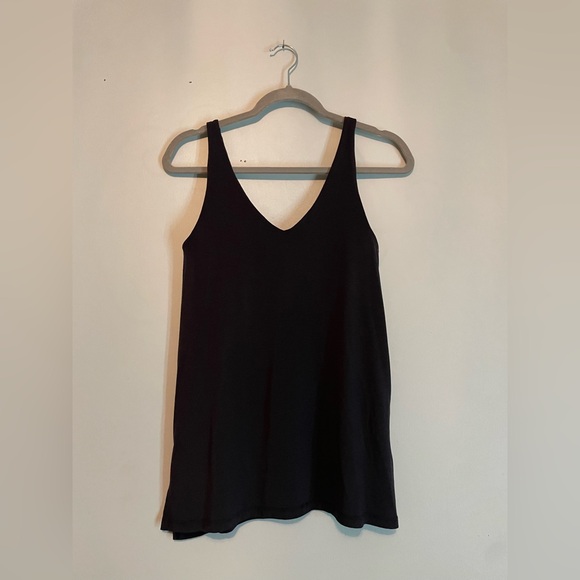 Athleta Essence Support V-Neck Tank Top - Black - Picture 3 of 10